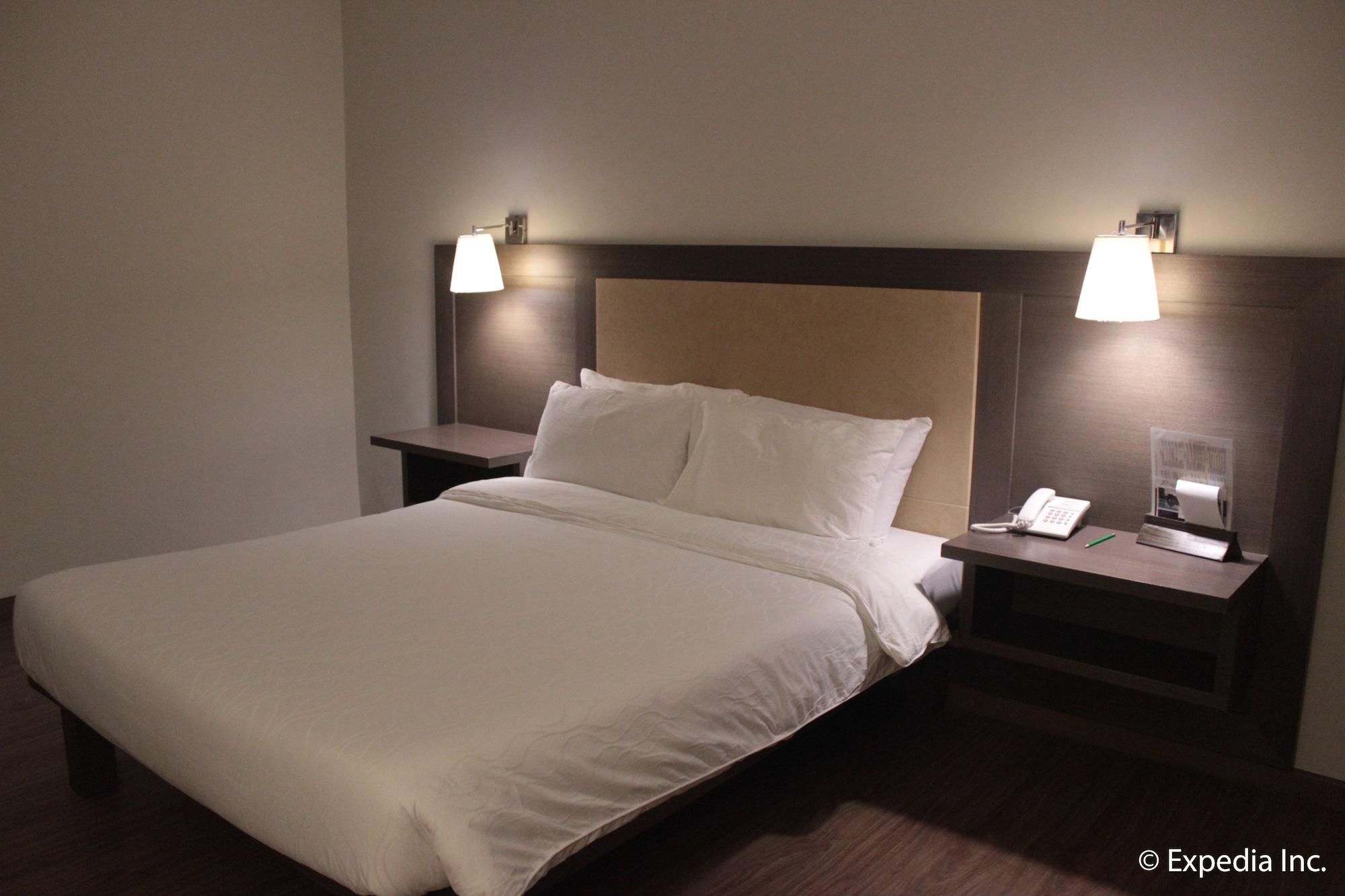 ริเวอร์เมาท์ โฮเต็ล แอนด์ รีสอร์ต Hotel Sarrat ภายนอก รูปภาพ