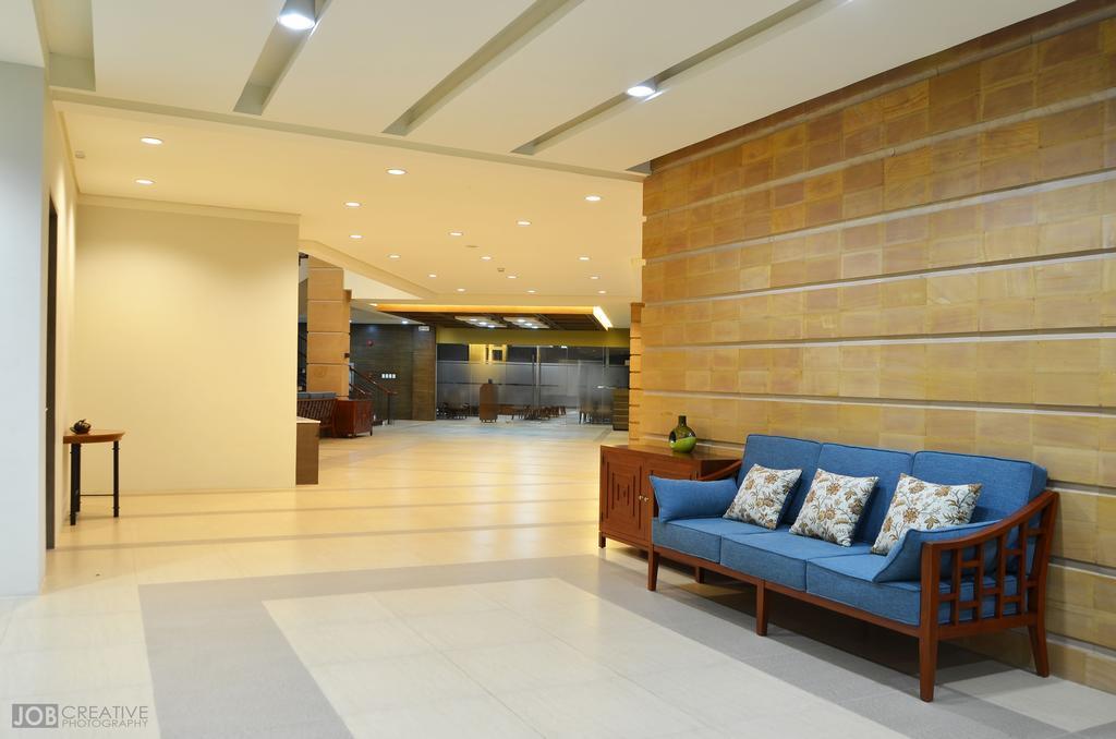 ริเวอร์เมาท์ โฮเต็ล แอนด์ รีสอร์ต Hotel Sarrat ภายนอก รูปภาพ