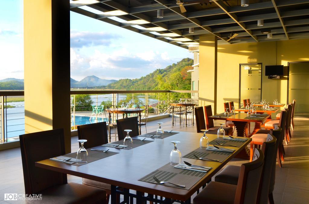 ริเวอร์เมาท์ โฮเต็ล แอนด์ รีสอร์ต Hotel Sarrat ภายนอก รูปภาพ