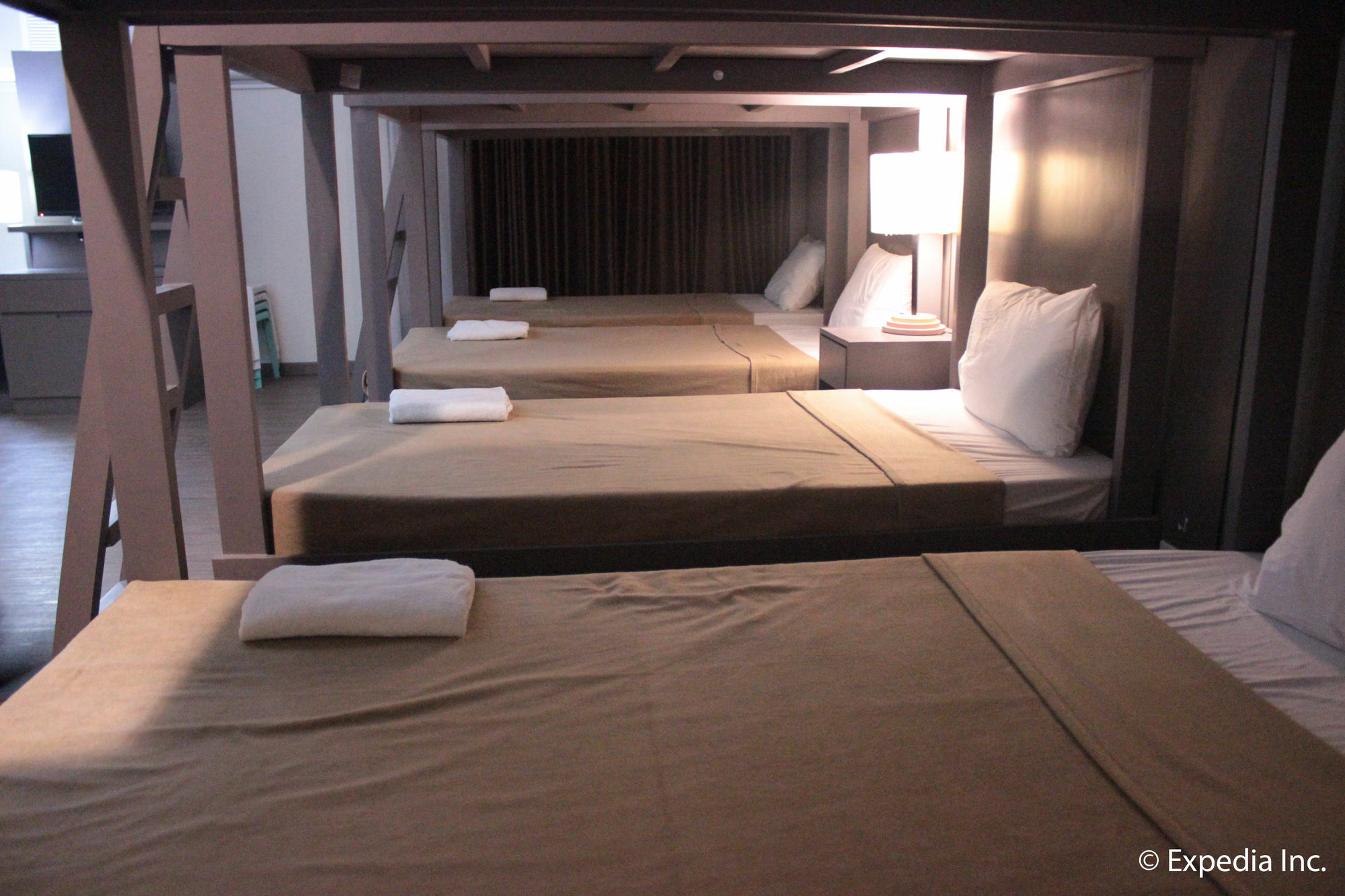 ริเวอร์เมาท์ โฮเต็ล แอนด์ รีสอร์ต Hotel Sarrat ภายนอก รูปภาพ